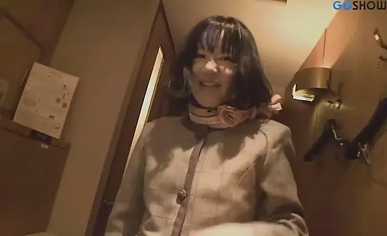 He cummed deep inside her tight pussy and that milf loved it